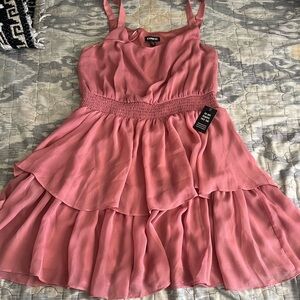 Super cute Pink dress ready for date night!  Lg